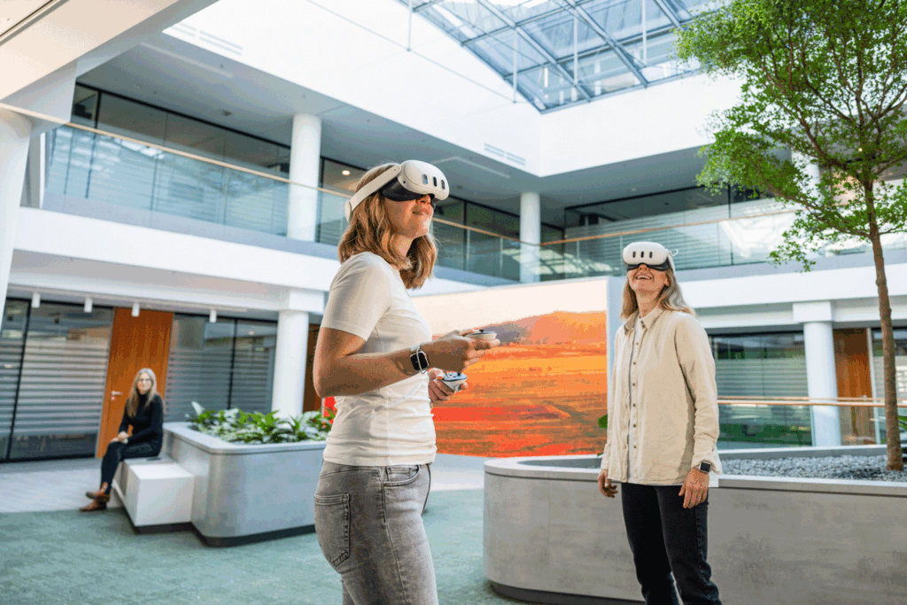 Digital Signage mit LED-Flächen und VR-Anwendungen lassen sich mit großer Wirkung kombinieren